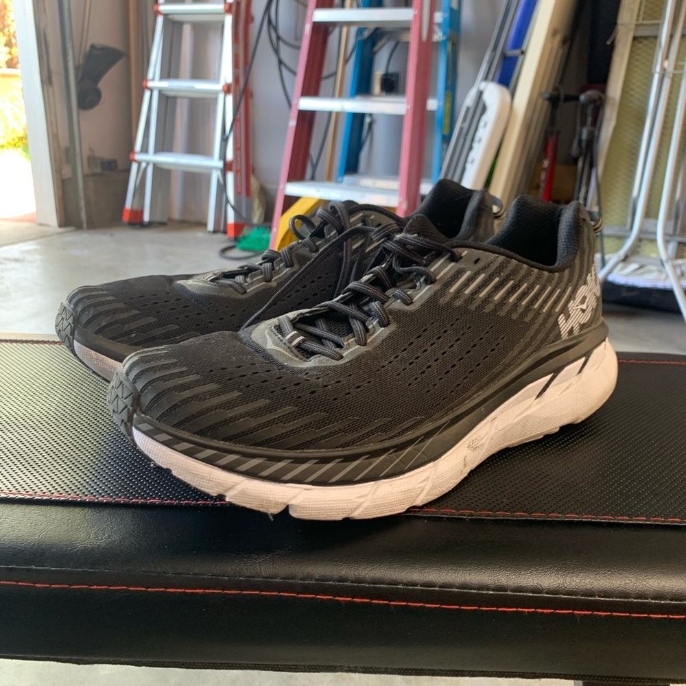 Hoka One One Clifton 5